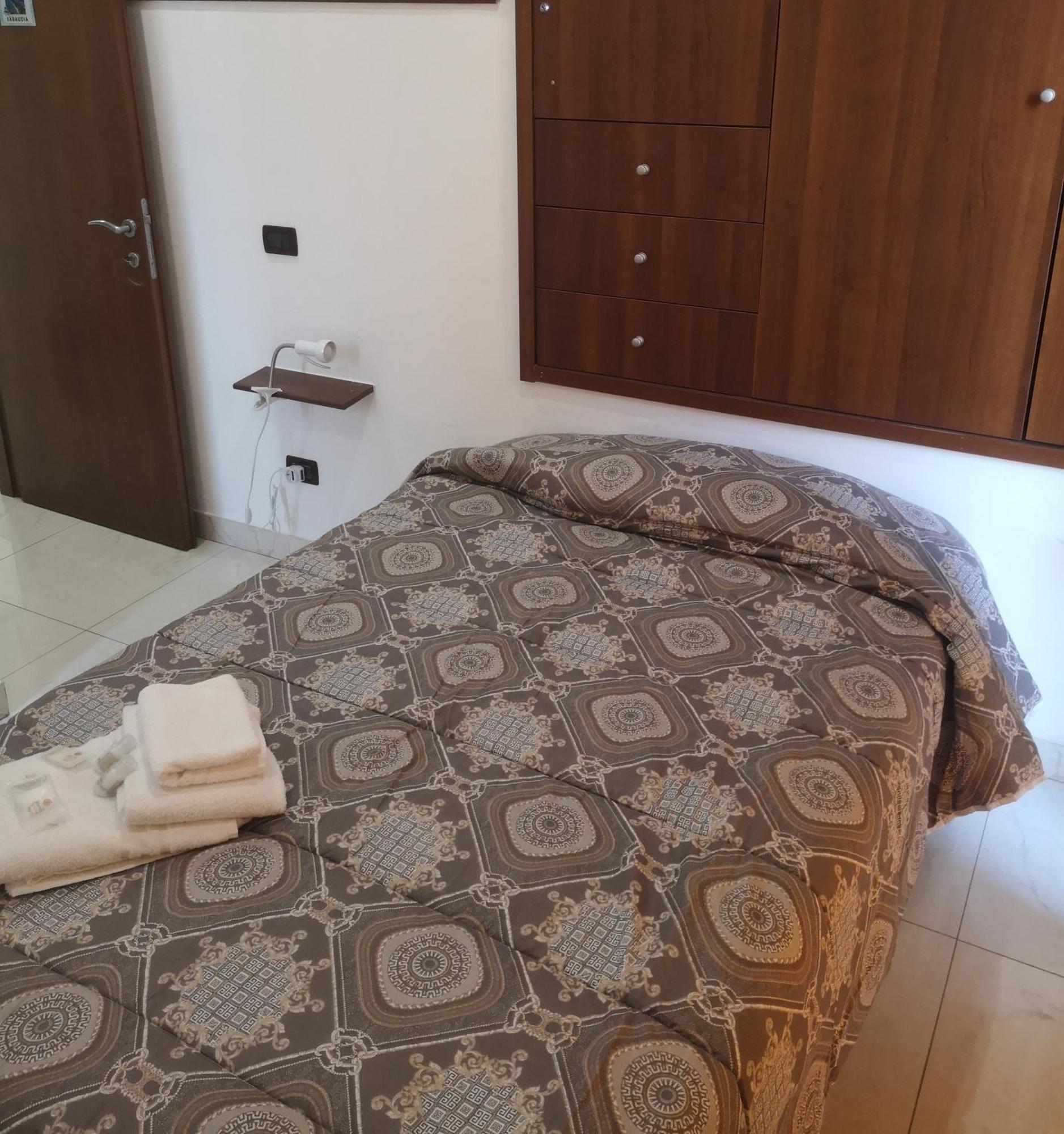 B&B Terracina Holiday Екстер'єр фото