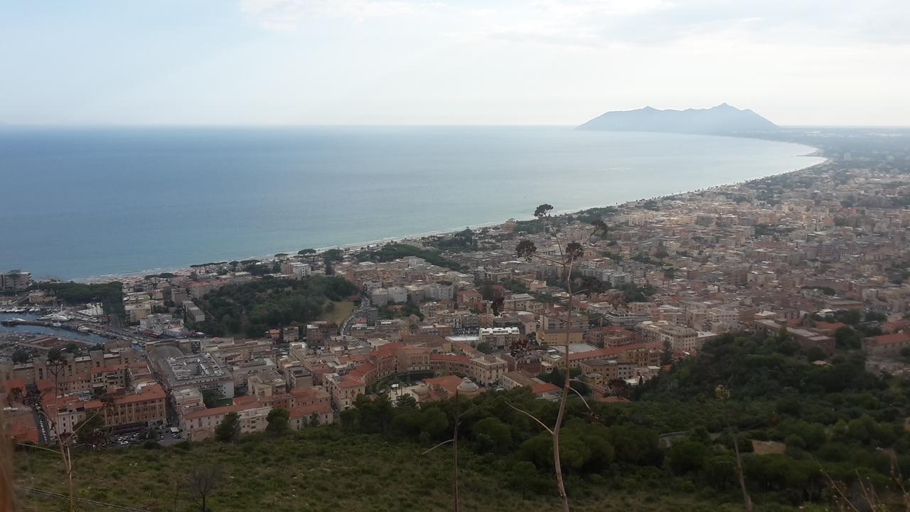 B&B Terracina Holiday Екстер'єр фото